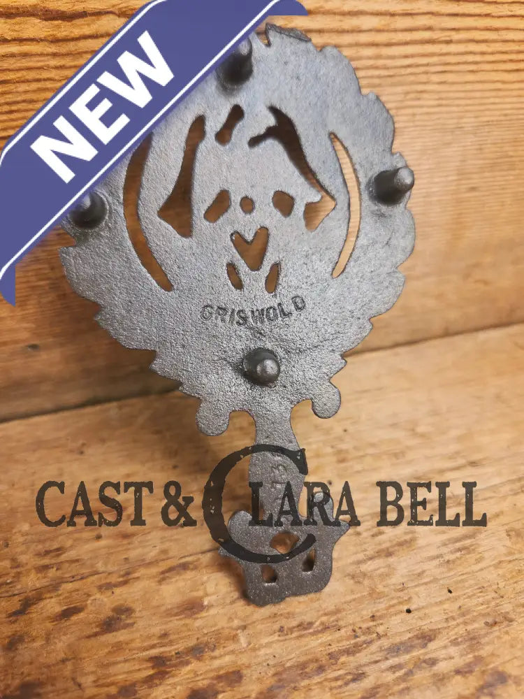 Griswold made small ’American Eagle’ table trivet. #1736 perfect for your kitchen or dinner table! Dutch Ovens Trivets