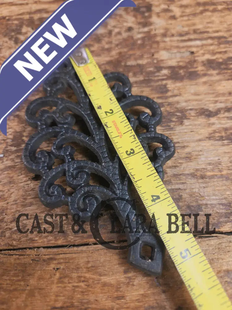 Griswold made small βFamily Treeβ table trivet. #1907. Cute trinket or gift!! Dutch Ovens Trivets & Kettles