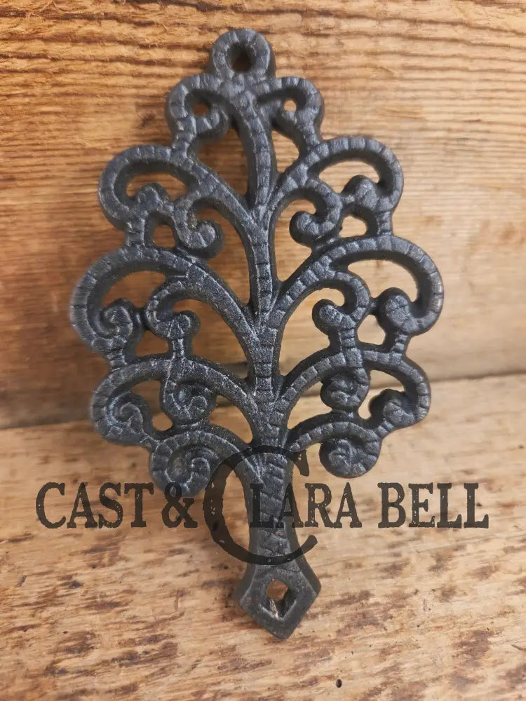 Griswold made small ’Family Tree’ table trivet. #1907. Cute trinket or gift!! Dutch Ovens Trivets & Kettles