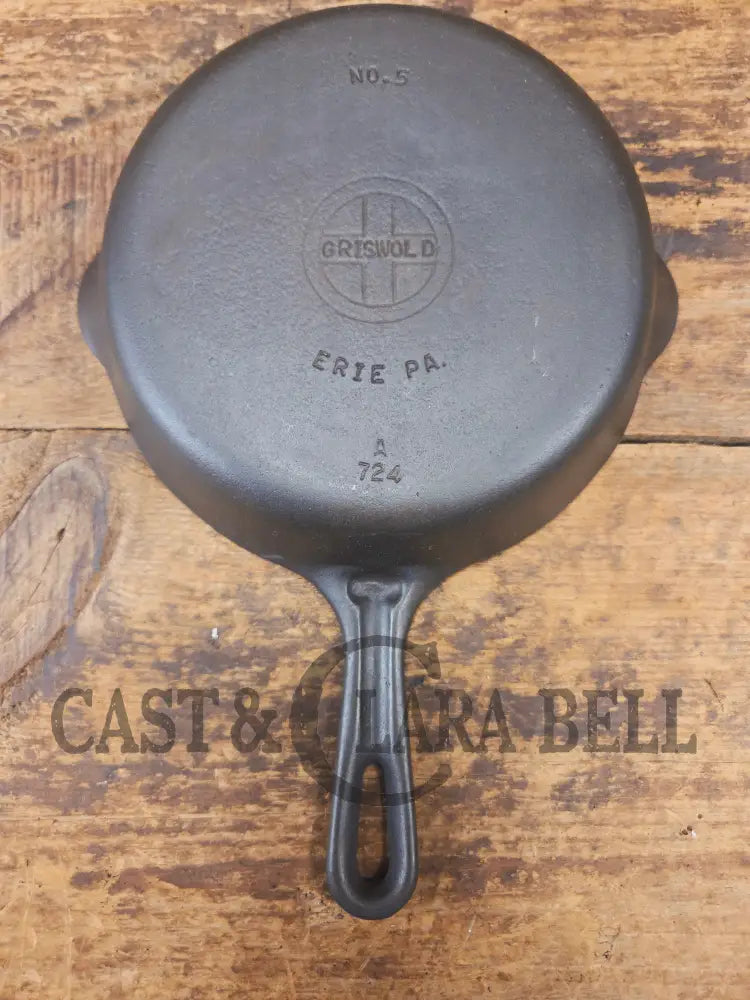 1930βs Griswold No. 5 Saute Skillet Small Logo Grooved Handle Smooth Bottom 724 - Skillet