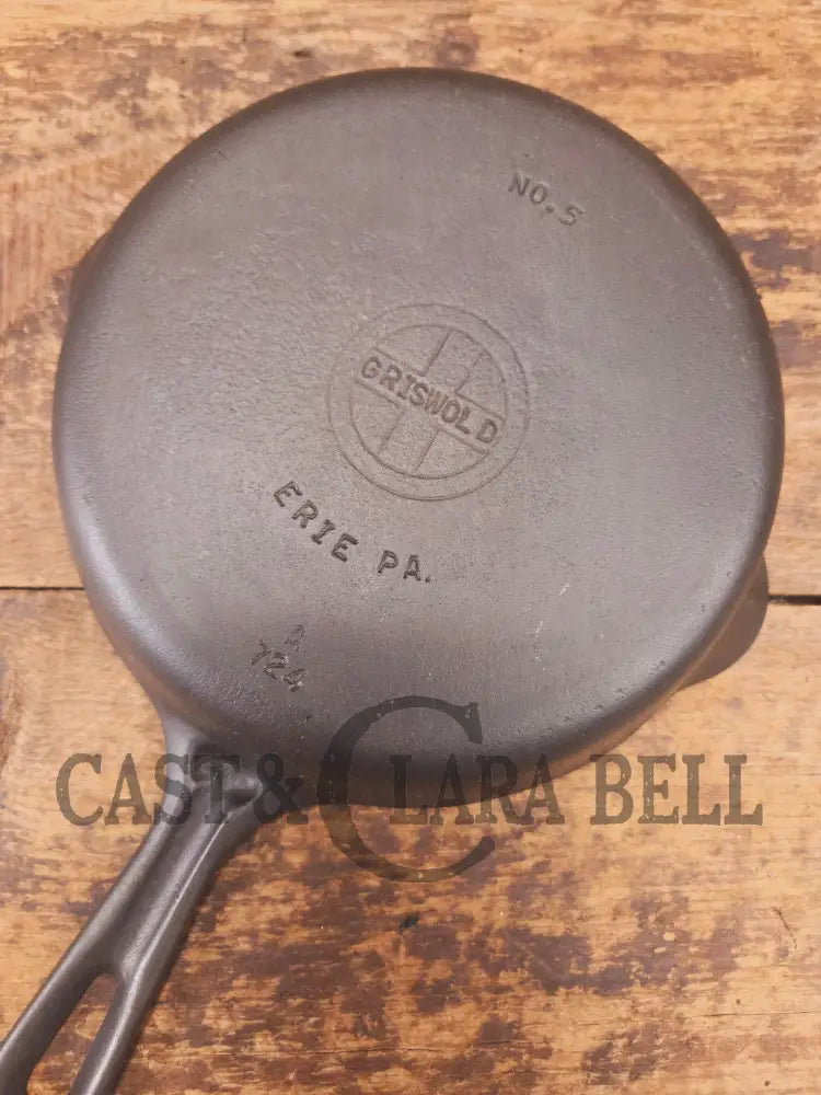 1930βs Griswold No. 5 Saute Skillet Small Logo Grooved Handle Smooth Bottom 724 - Skillet