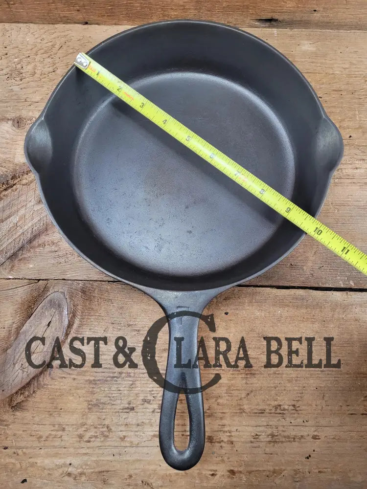 Griswold No. 7 Cast Iron Skillet With Small Block Logo 701 E. Awesome For Sides And Saute!