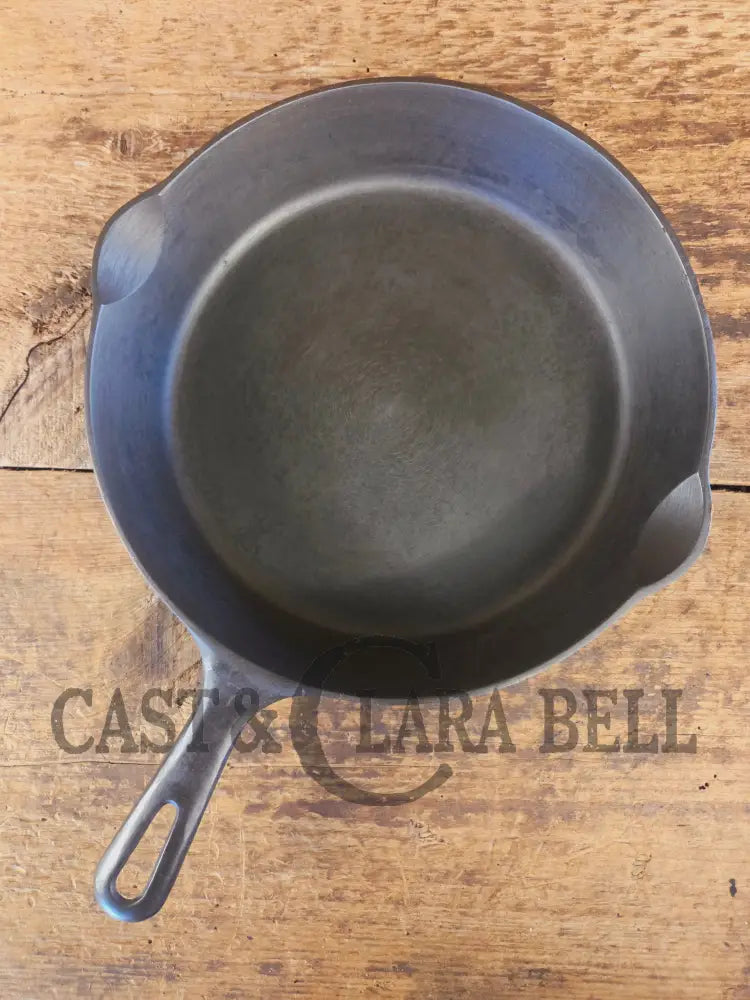 1940’s Griswold No. 7 Cast Iron Skillet with Small Block Logo and Early Handle style. 701 B - Skillet