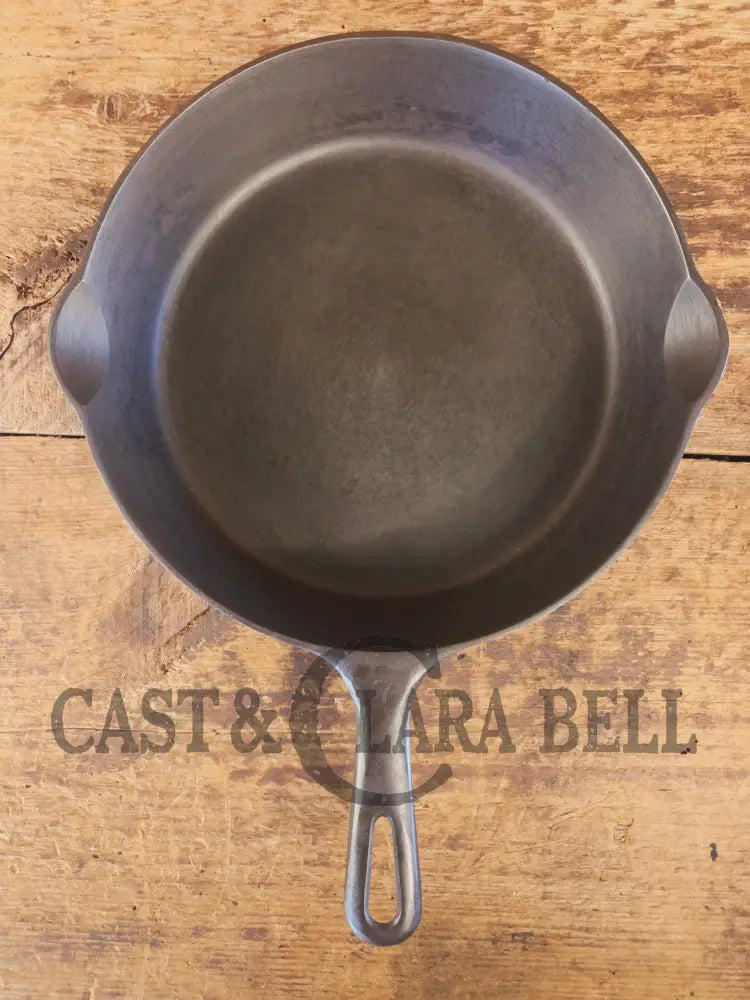 1940’s Griswold No. 7 Cast Iron Skillet with Small Block Logo and Early Handle style. 701 B - Skillet