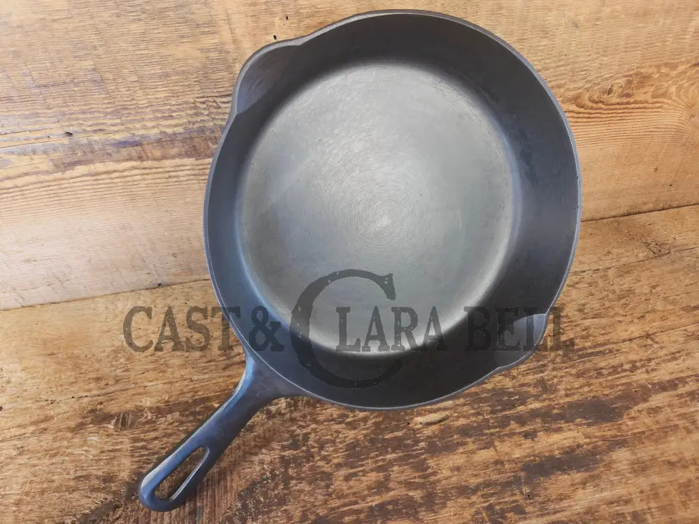 1940’s Griswold No. 7 Cast Iron Skillet with Small Block Logo and Early Handle style. 701 B - Skillet