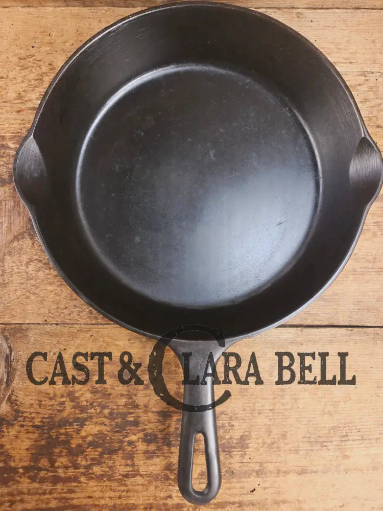 Griswold No. 7 Cast Iron Skillet with Small Block Logo and Grooved Handle 701 Skillet