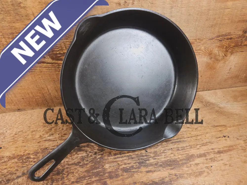 Griswold No. 7 Cast Iron Skillet with Small Block Logo and Grooved Handle 701 Skillet