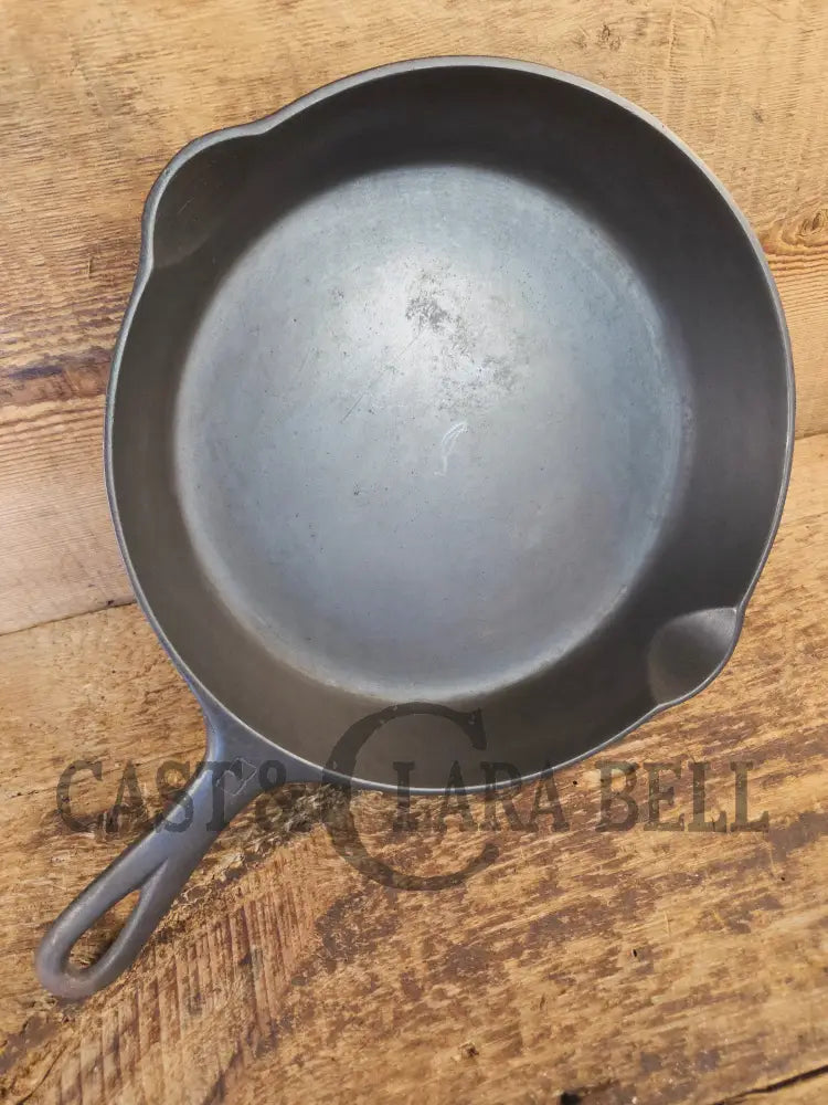 Griswold No. 8 Cast Iron Skillet with Small Block Logo and Smooth Bottom 704 L - Skillet