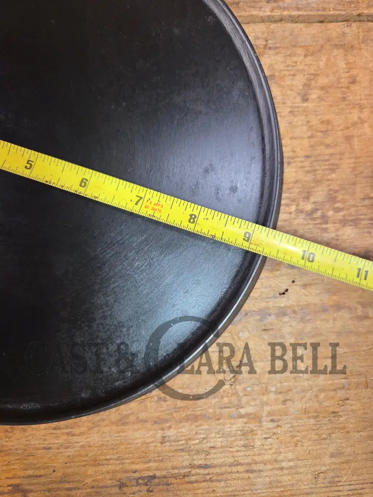 Hard to find 1910βs Early Favorite Piqua Ware #8 Cast Iron Griddle Arc Straight Logo Griddle