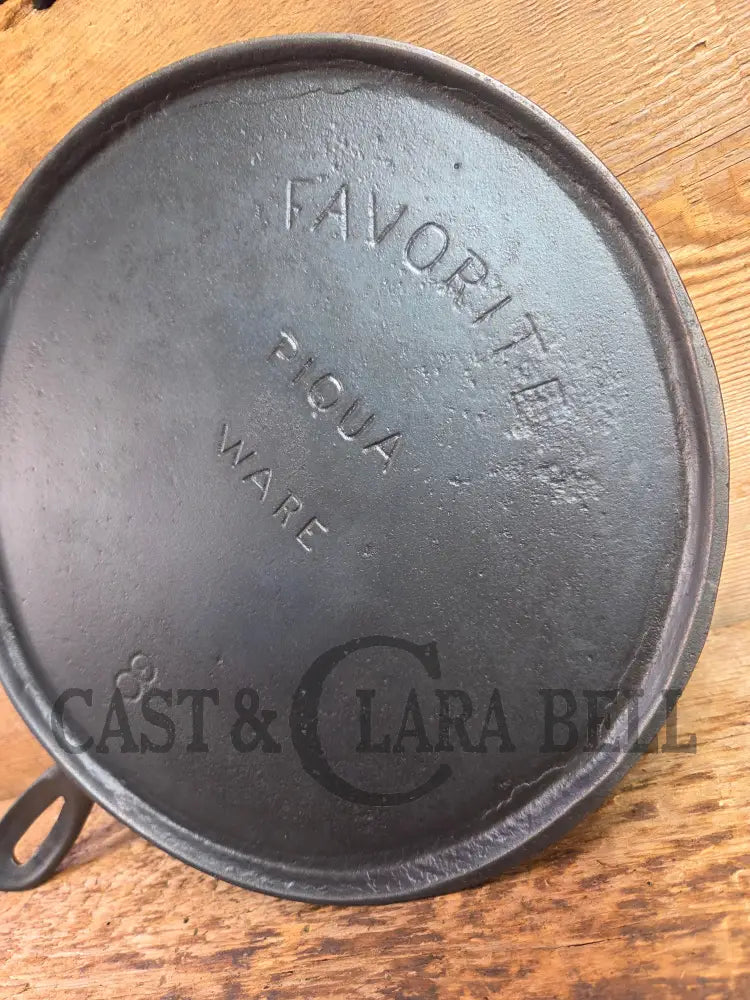 Hard to find 1910βs Early Favorite Piqua Ware #8 Cast Iron Griddle Arc Straight Logo Griddle