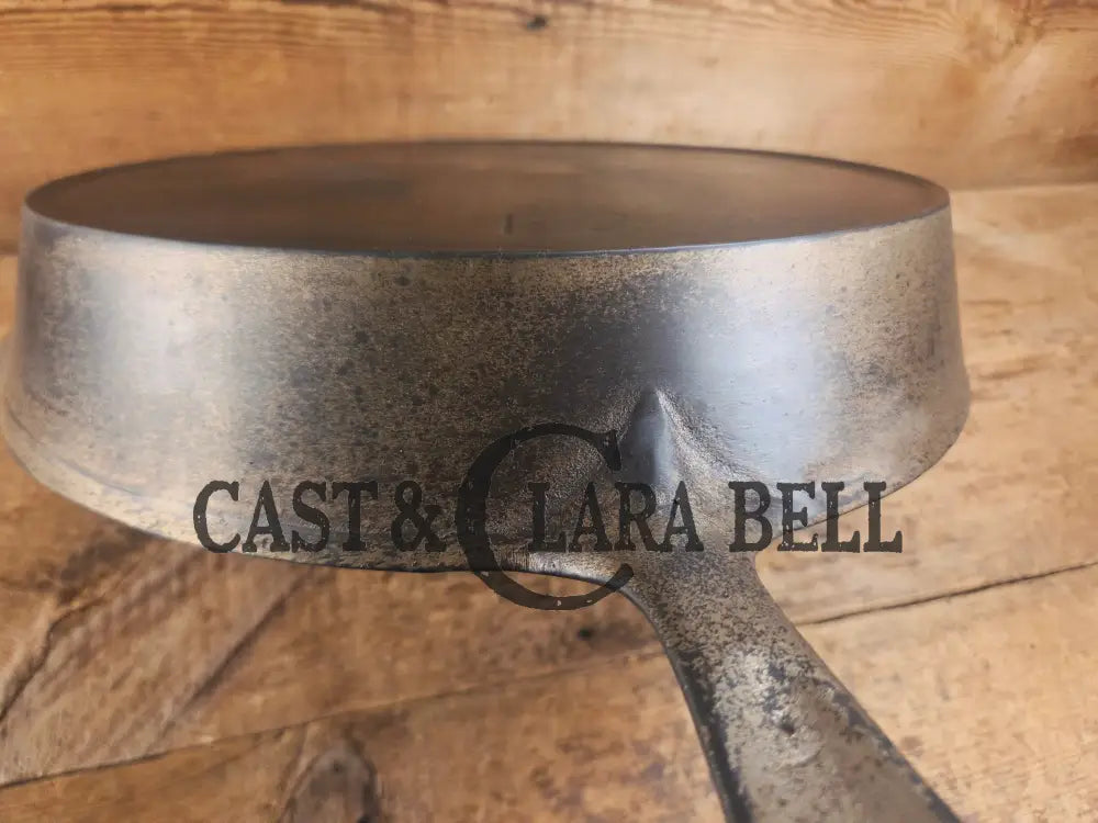 Hard to Find 1910βs Era Wagner made SIDNEY Block Logo #12 Cast Iron Skillet. Great big bacon skillet Skillet