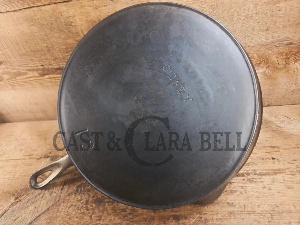 Hard to Find 1910’s Era Wagner made SIDNEY Block Logo #12 Cast Iron Skillet. Great big bacon skillet Skillet