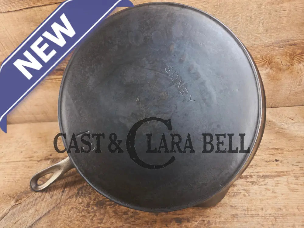 Hard to Find 1910’s Era Wagner made SIDNEY Block Logo #12 Cast Iron Skillet. Great big bacon skillet Skillet