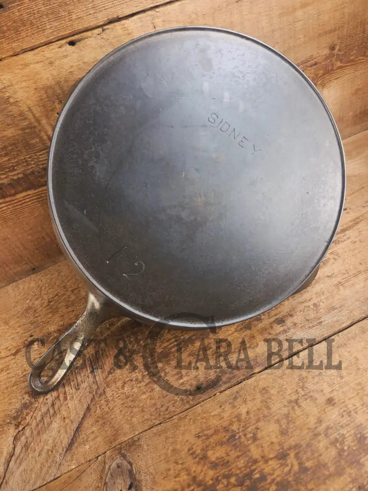 Hard to Find 1910’s Era Wagner made SIDNEY Block Logo #12 Cast Iron Skillet. Great big bacon skillet Skillet