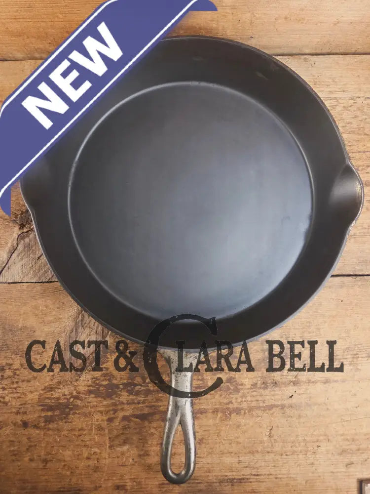 Hard to Find 1910’s Era Wagner made SIDNEY Block Logo #12 Cast Iron Skillet. Great big bacon skillet Skillet