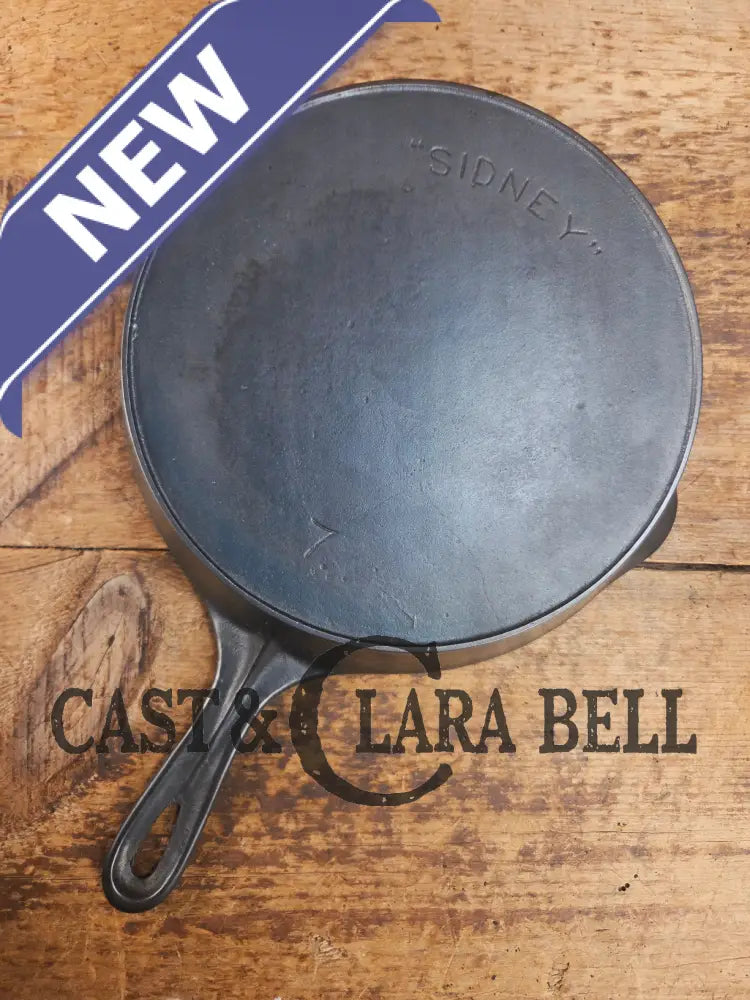Hard to Find 1910βs Era Wagner made SIDNEY Block Logo #7 Cast Iron Skillet. Beautiful shape fully Restored and Ready to