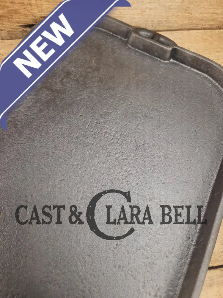 Hard to Find 1910βs Era Wagner made SIDNEY Block Logo #9 Long Griddle. Beautiful shape fully Restored and Ready to Use!