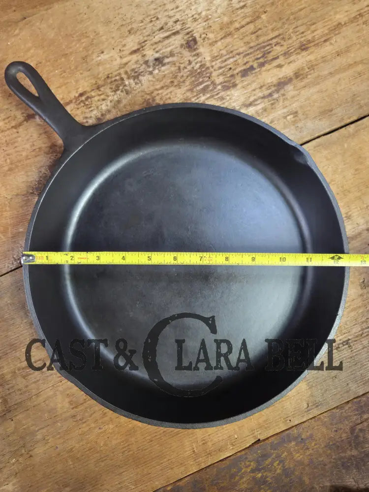 Hard to find 1920βs Birmingham Stove & Range Red Mountain Series #10 Skillet with Heat Ring. Great bacon skillet or