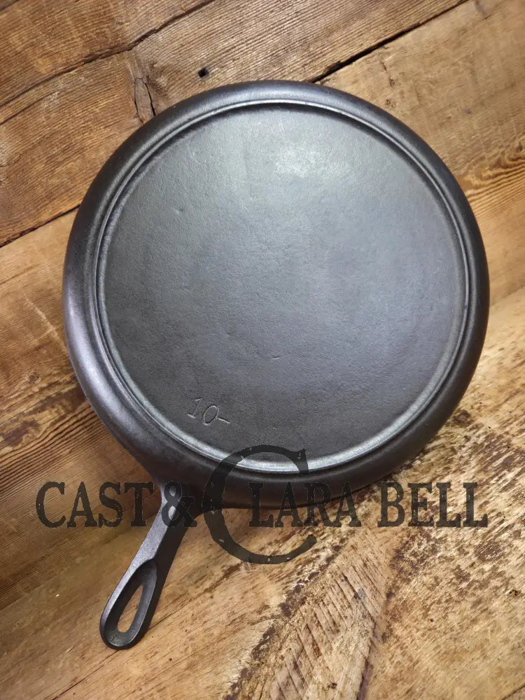 Hard to find 1920βs Birmingham Stove & Range Red Mountain Series #10 Skillet with Heat Ring. Great bacon skillet or
