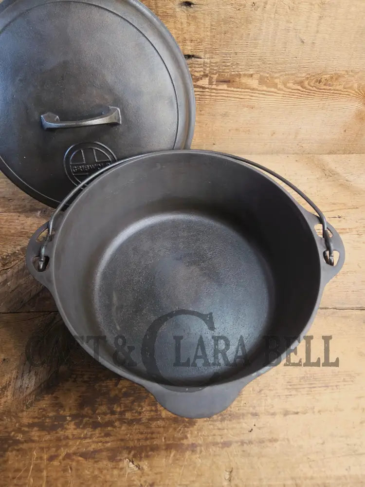 Hard to find 1920βs Griswold #9 Dutch Oven w/ Large Block Logo p/n 1279 and p/n 1289 Button-top Lid with EZ Clean