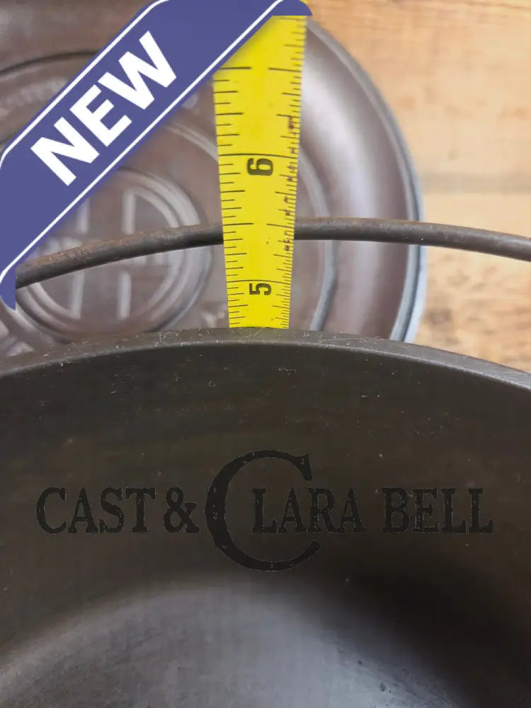 Hard to find 1920βs Griswold #9 Dutch Oven w/ Slant Logo p/n 834 H and p/n 2552 A matching block lid Dutch Ovens