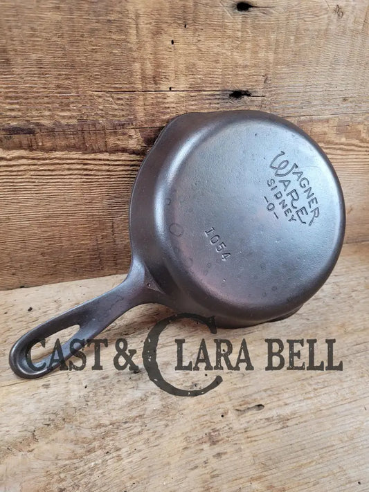 Hard To Find! 1930βS Wagner #4 Skillet With Stylized Logo And Smooth Bottom 1054. Restored Ready