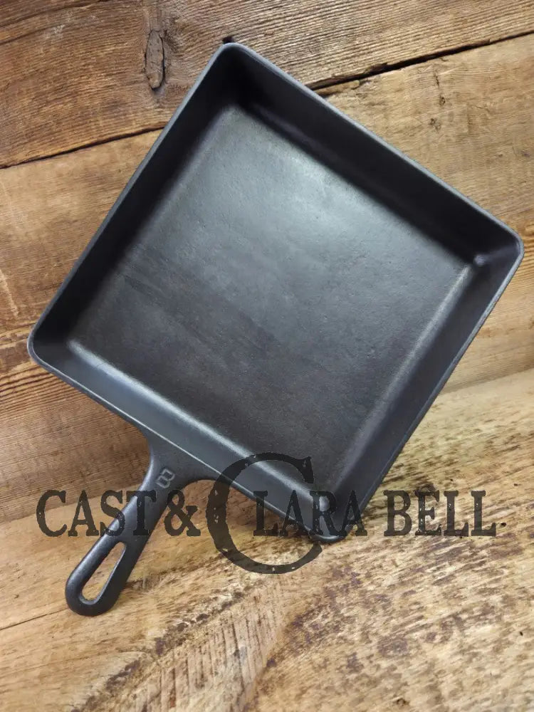 Hard to find! 1940βs Griswold No. 28 Square Fry Skillet w/ Small Block Logo & Grooved Handle. Awesome utility skillet