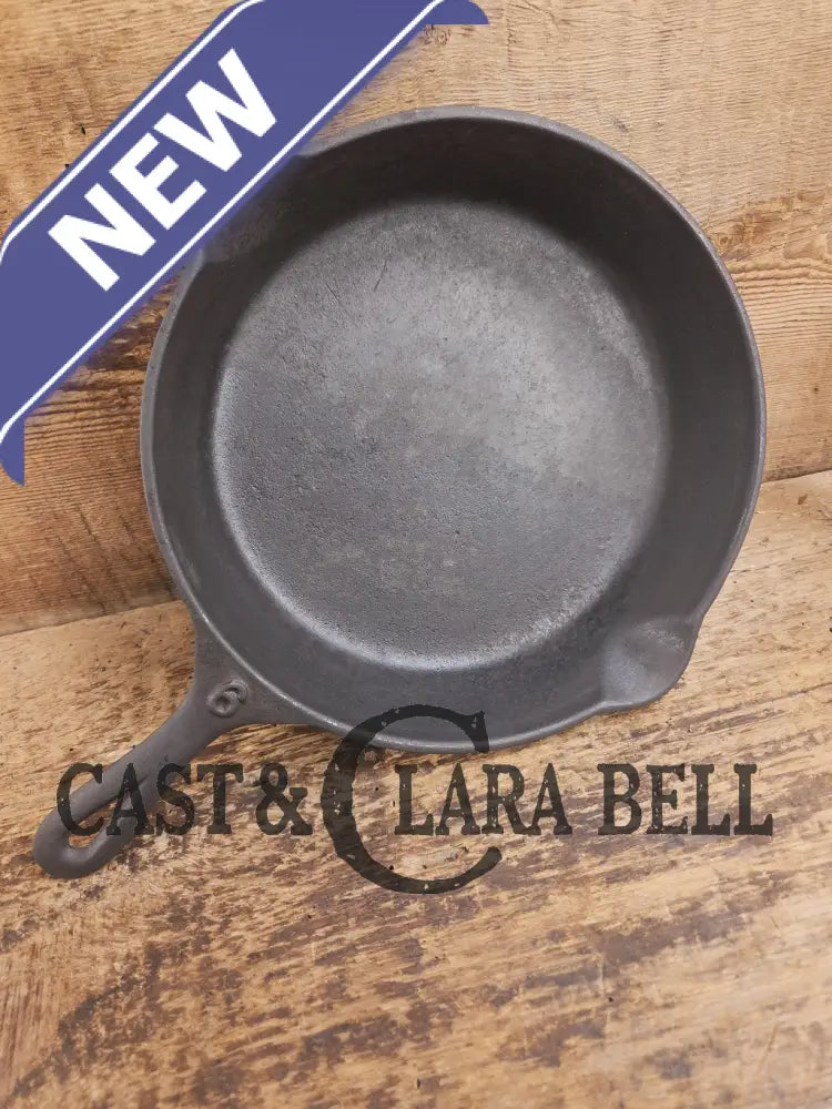 Hard to Find and Priced to Sell! 1910βs Lodge #6 Skillet with Arc Logo. Philβs favorite series! Skillet