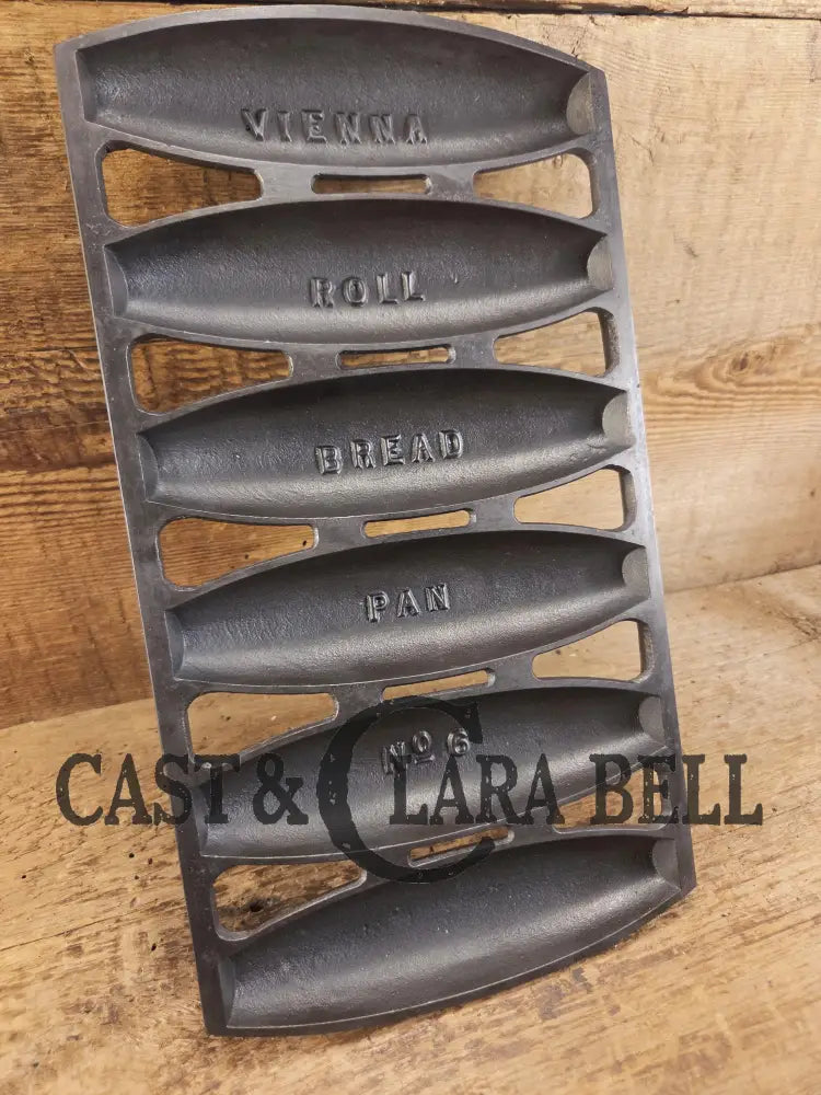 Hard to Find! Beautiful 1930βs Griswold No. 26 Vienna Pan 6 cup p/n 958. Restored and Ready to Use! SC24