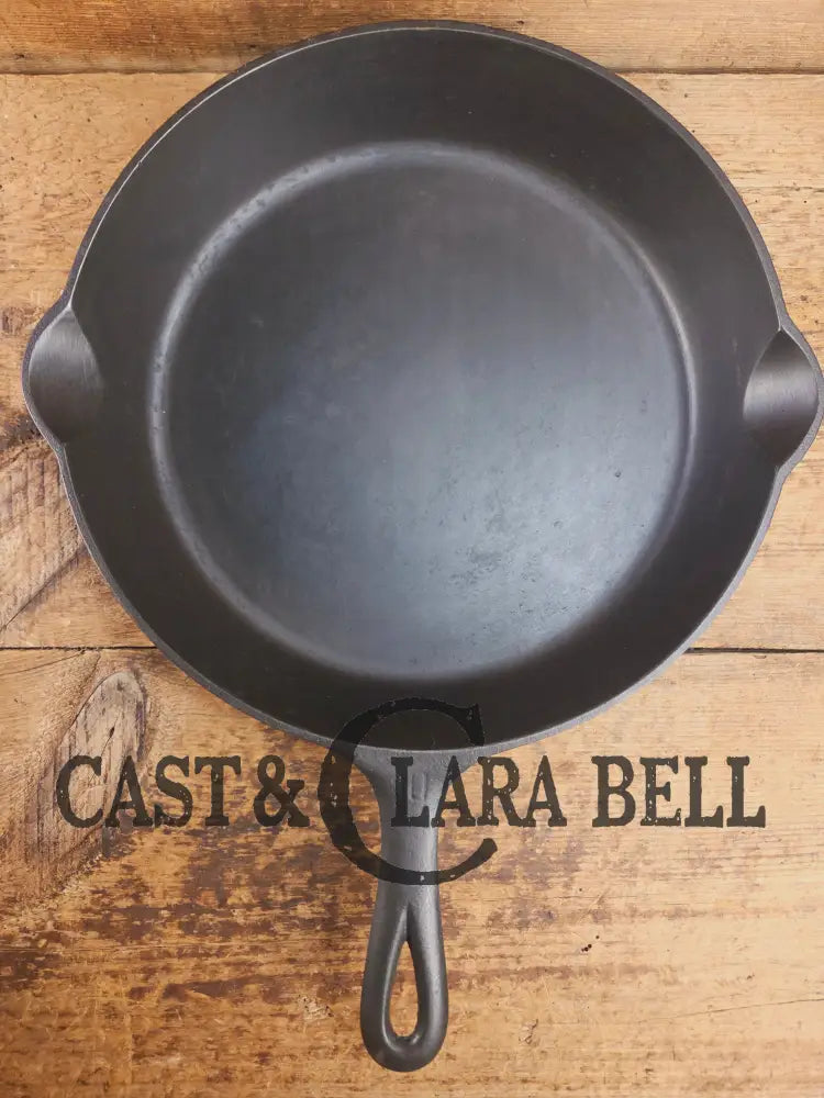 Hard to find BIG Skillet! 1920’s Griswold #10 Skillet with Large Block Logo 716 A. Almost perfect condition Skillet