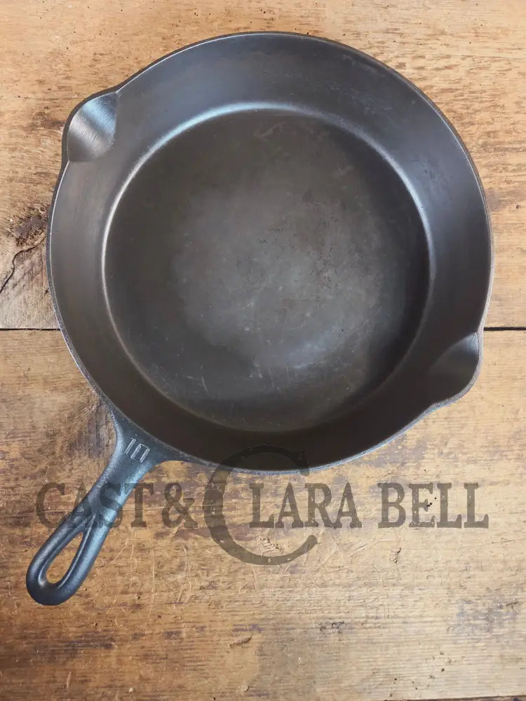 Hard to find BIG Skillet! 1930’s Griswold #10 Skillet with Large Block Logo Smooth Bottom 716 B - Skillet
