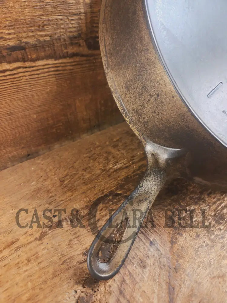 Hard to Find 1910’s Era Wagner made SIDNEY Block Logo #12 Cast Iron Skillet. Great big bacon skillet Skillet