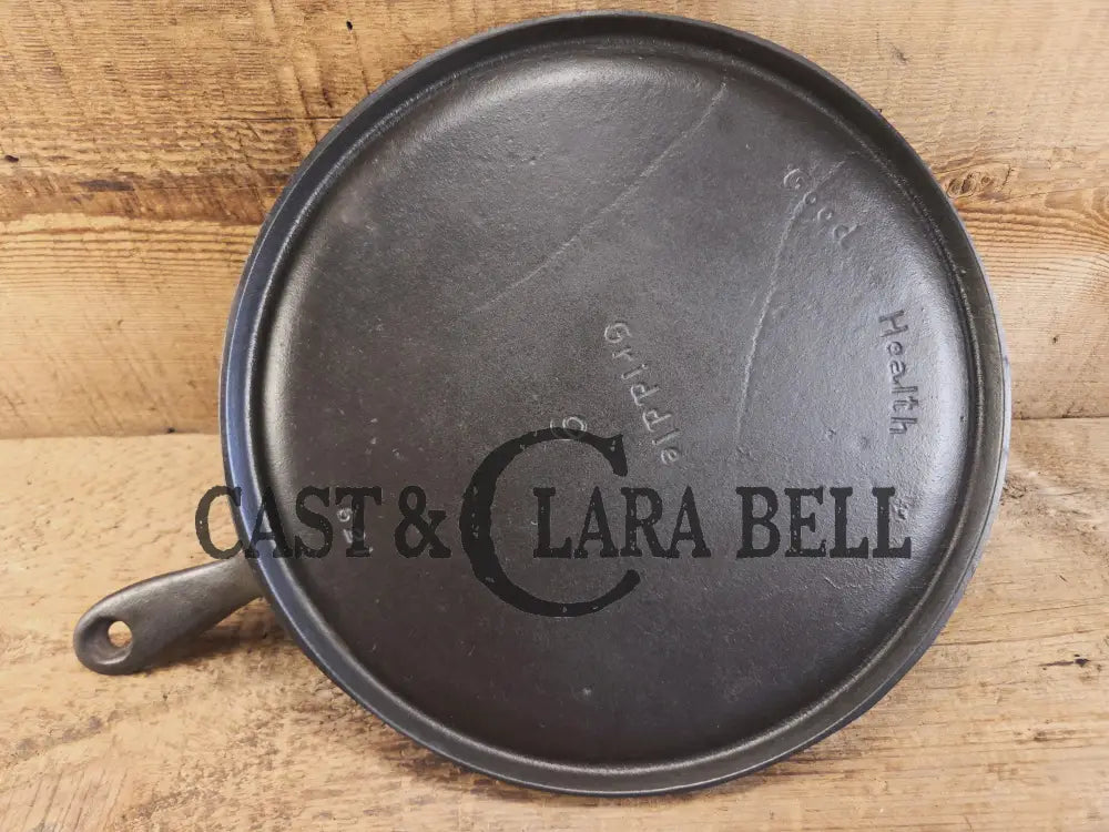 Hard to find! Griswoldβs Good Health #9 Cast Iron Round Griddle 621. Fantastic for pizzas pancakes or bacon! Griddle