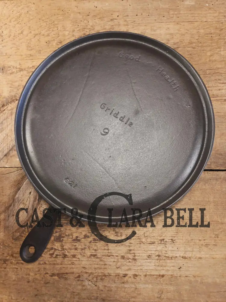 Hard to find! Griswoldβs Good Health #9 Cast Iron Round Griddle 621. Fantastic for pizzas pancakes or bacon! Griddle