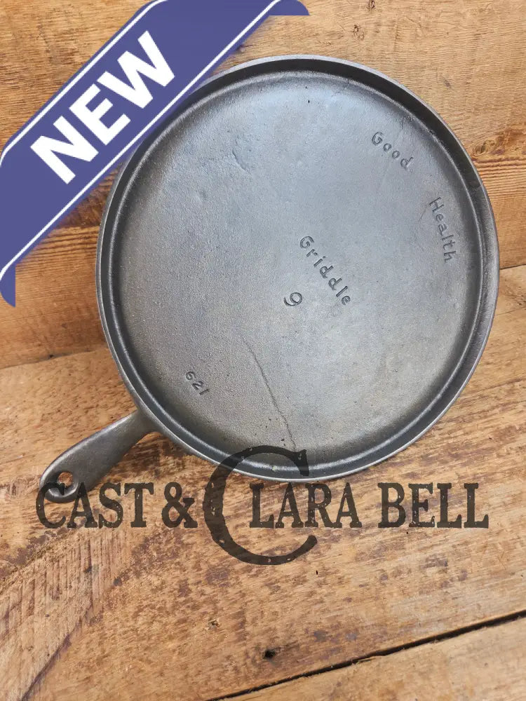 Hard to find! Griswoldβs Good Health #9 Cast Iron Round Griddle 621. Fantastic for pizzas pancakes or bacon! Griddle