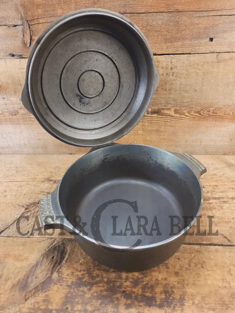 Hard to find 1930’s Hammered AND Duo-Chrome Finish Griswold No. 8 Hinged Dutch Oven w/ Small Logo 2058 - Dutch Ovens
