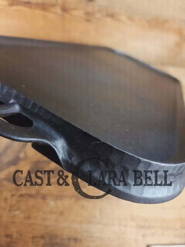 Hard to Find hammered finish and priced to sell! 1930’s Era Wagner #9 Hammered Finish Long Griddle Griddle
