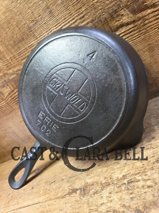Hard to Find! Mint condition Griswold #4 Skillet (c. 1907-1912) with EPU and Large Slant Logo 702. Fully restored and