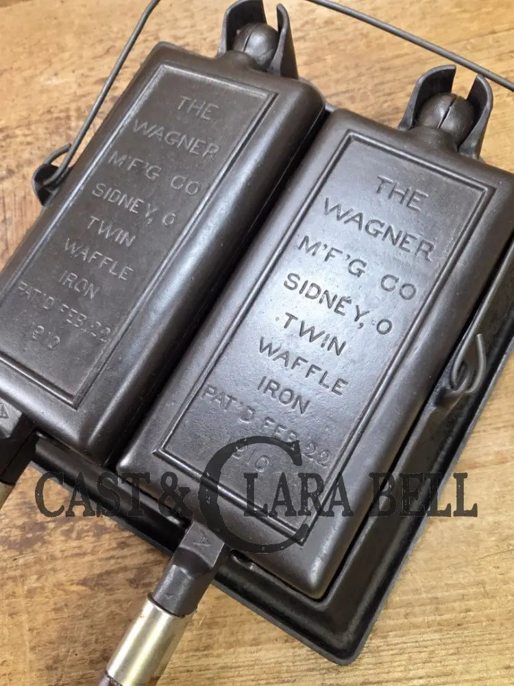 Hard to find showstopper! 1910’s Era Wagner Waffle Iron with matching bailed base. Don’t miss this one! Waffle Iron