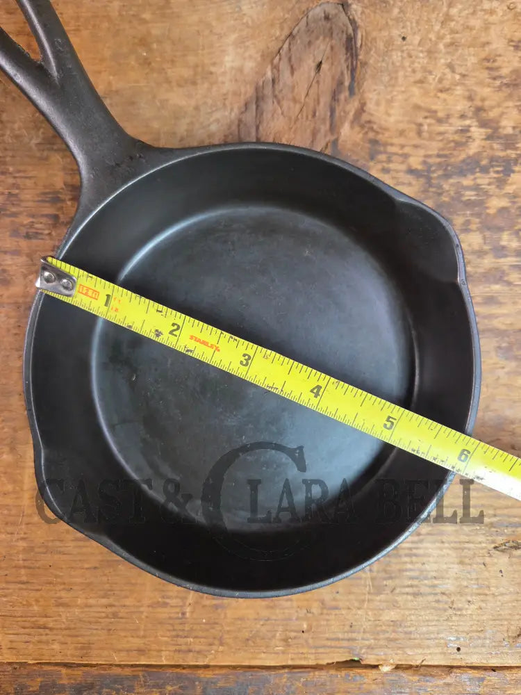 HARD TO FIND! Wagner Made Wertz and Singer #2 Cast Iron Advertising Skillet for Wertz & Singer. Stylized logo Great