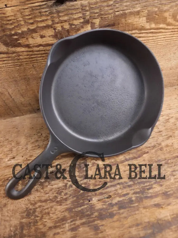 Hard to Find Wagner Sidney -O- #3 Skillet with ’Pie’ Logo and Smooth Bottom 1053 Skillet