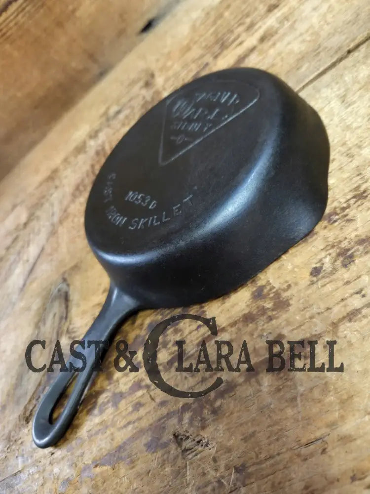 Hard to Find Wagner Sidney O #3 Skillet with ’Pie’ Logo and Smooth Bottom 1053 D Skillet