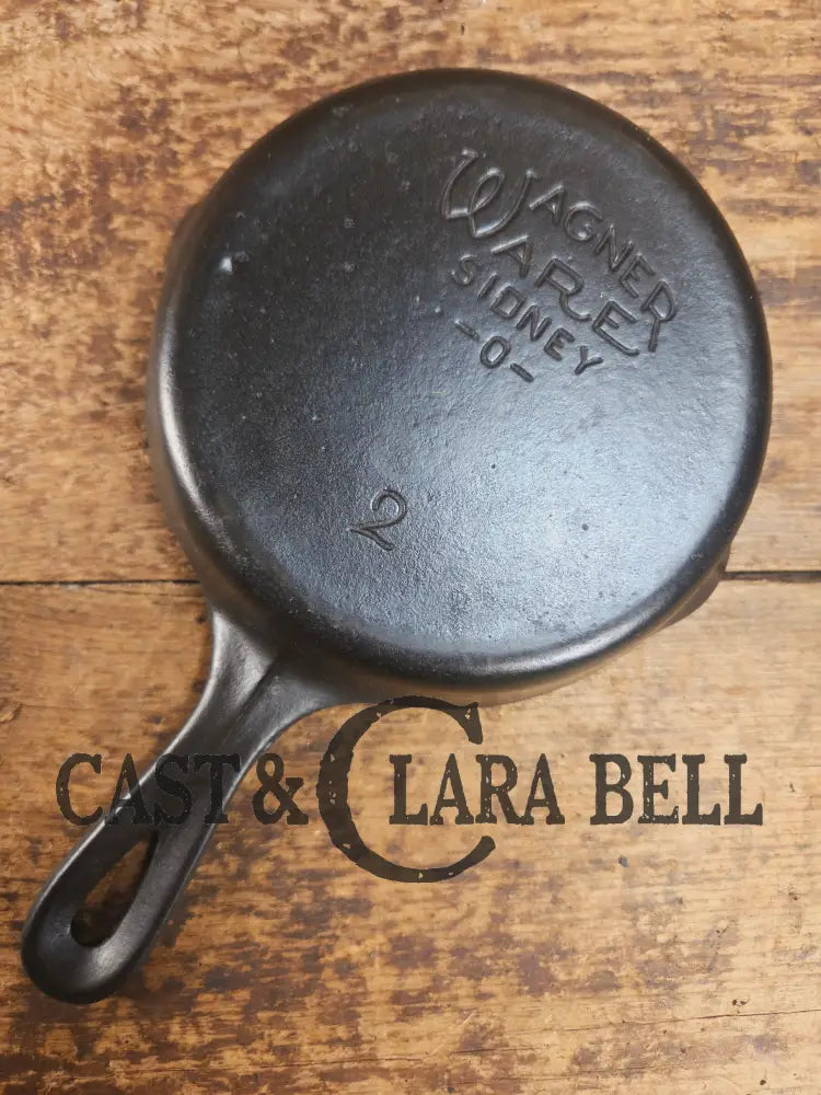 HARD TO FIND! Wagner Ware #2 Cast Iron Skillet. Stylized logo Great collectorβs piece Skillet