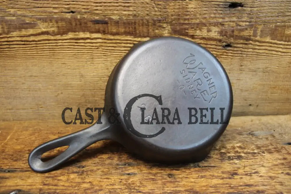 Hard To Find! Wagner Ware #2 Cast Iron Skillet. Stylized Logo Great Collectorโs Piece. Skillet