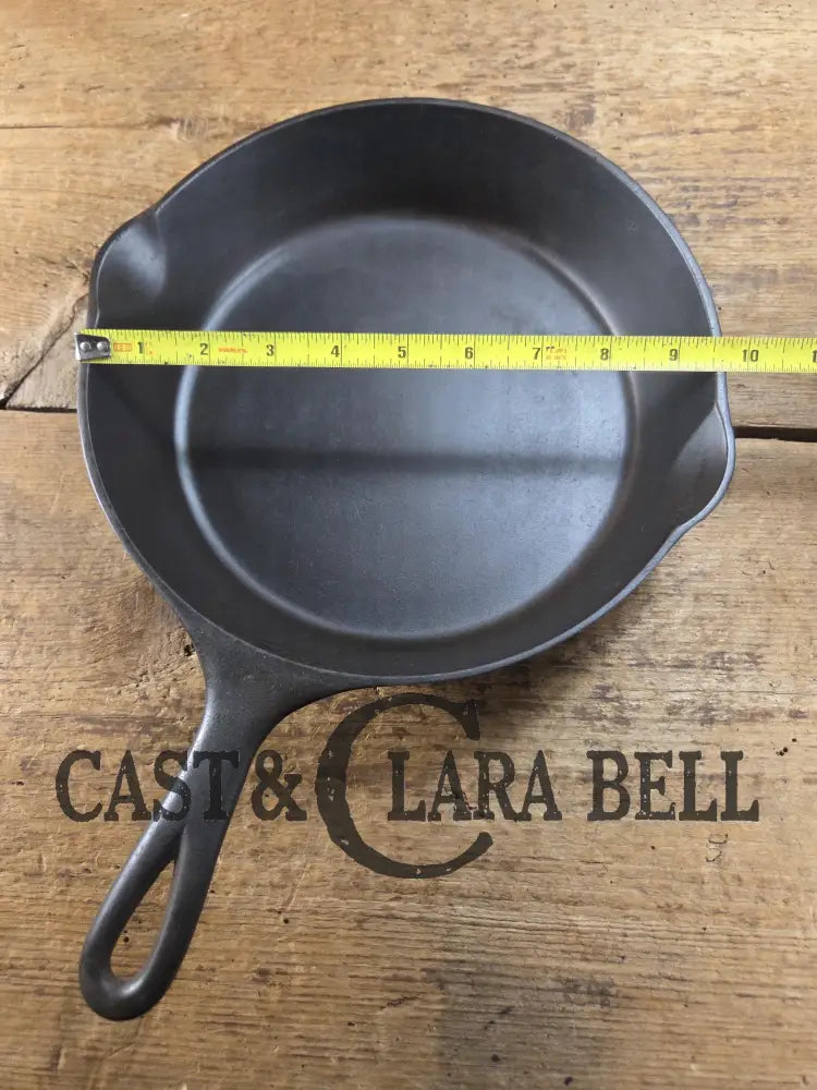 Harder to find 1920’s era Stylized logo Wagner Ware #7 Cast Iron Skillet #7G. Great saute skillet! Skillet