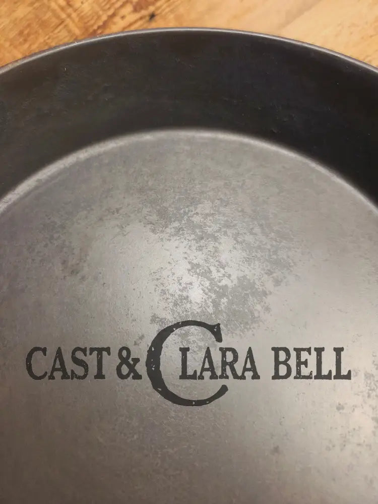 Harder to find big bacon skillet! Early 1900βs Wagner βArc Straightβ logo #10 Cast Iron Skillet Skillet