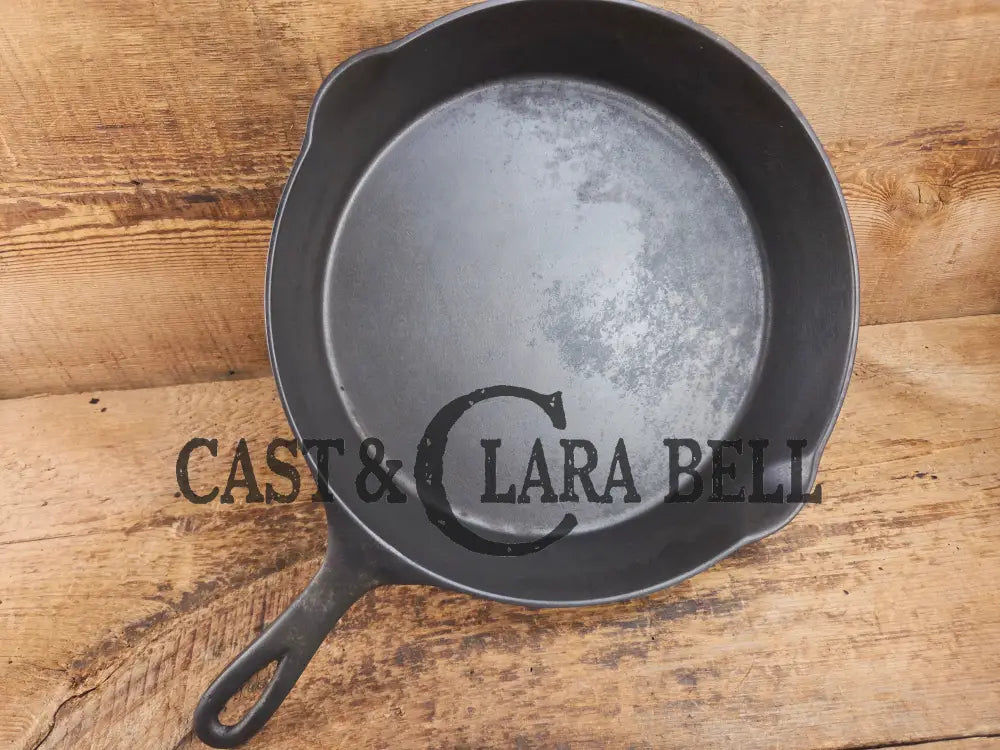 Harder to find big bacon skillet! Early 1900βs Wagner βArc Straightβ logo #10 Cast Iron Skillet Skillet