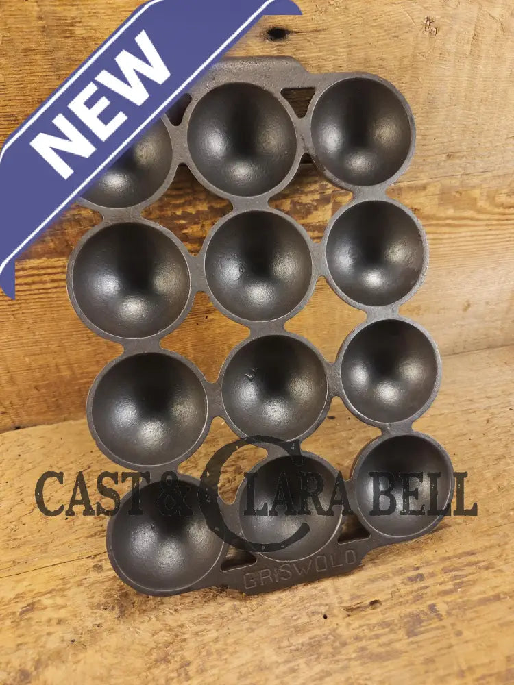 Harder to find! WONDERFUL gift idea or treat for yourself! 1920βs Griswold 12 cup Brownie Pan p/n 947. Variation 5 SC24
