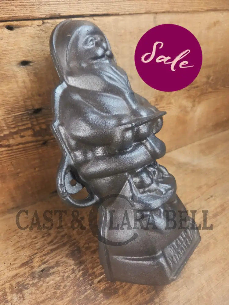 Ho Ho Hold the SHOW!! The Authentic #897/898 Griswold SANTA Cake Mold (Hello Kiddies!). Many copies are out there see
