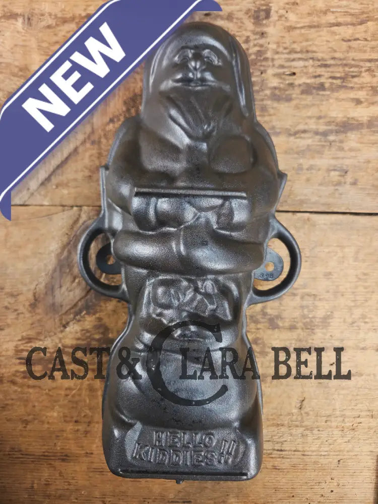 Ho Ho Hold the SHOW!! The Authentic #897/898 Griswold SANTA Cake Mold (Hello Kiddies!). Many copies are out there see